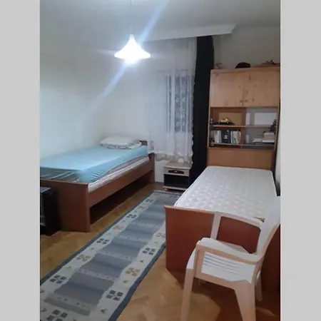 Dublex With Private Garden In Vilă Çeşme